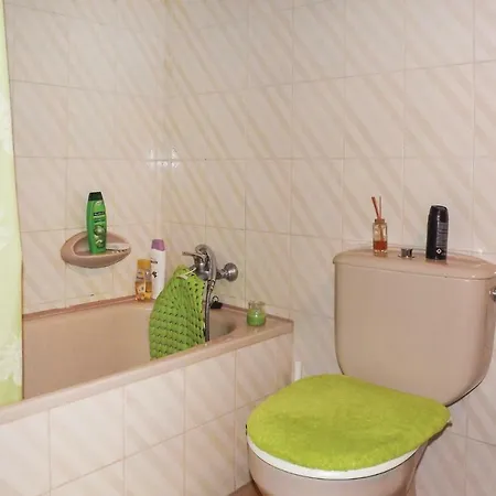 One-bedroom In Apartment
